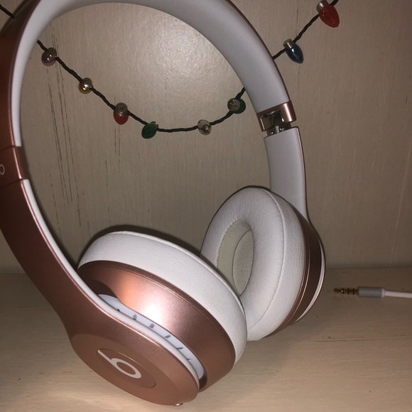 🔴Beats Solo 2 Wireless headphones - Picture 2 of 8